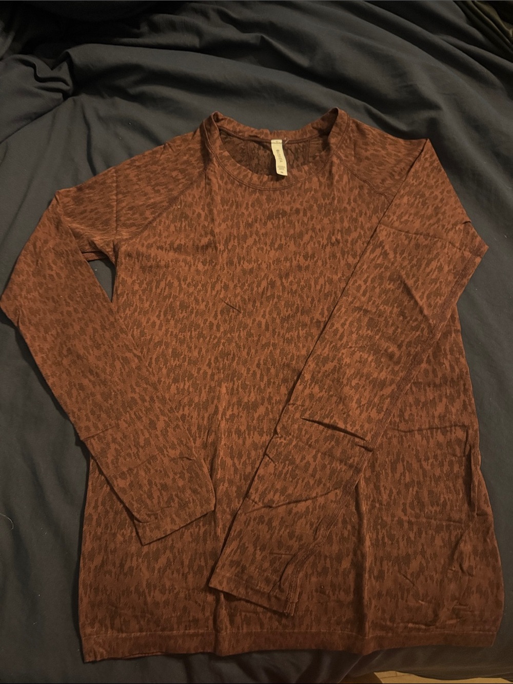 Athleta Maroon Textured Long Sleeve Crew Top